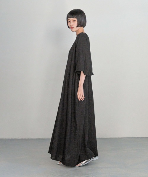 yuw（ユウ）の「ボリュームパフスリーブワンピース　321489（ワンピース・レディース・ブラック/レオパード・FREE）」の4枚目の写真