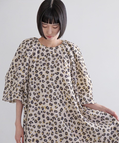 yuw（ユウ）の「ボリュームパフスリーブワンピース　321489（ワンピース・レディース・ブラック/レオパード・FREE）」の13枚目の写真
