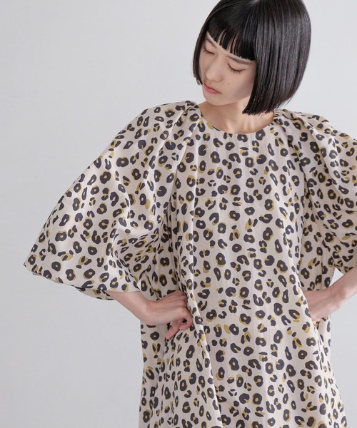 yuw（ユウ）の「ボリュームパフスリーブワンピース　321489（ワンピース・レディース・ブラック/レオパード・FREE）」の14枚目の写真