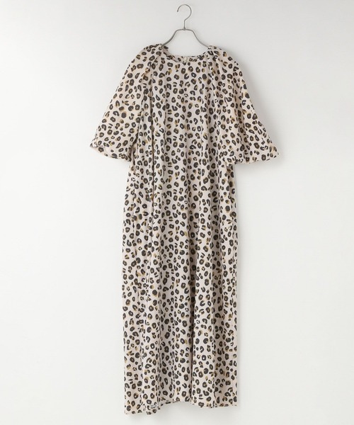 yuw（ユウ）の「ボリュームパフスリーブワンピース　321489（ワンピース・レディース・ブラック/レオパード・FREE）」の21枚目の写真