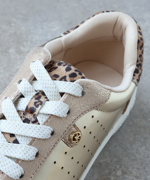 MICHAEL KORS（マイケルコース）の「【MICHAEL KORS/マイケルコース】JEM SCOTTY/ジェム スコッティ レースアップ スニーカー（スニーカー・レディース・ホワイト×シルバー/ホワイト×ゴールド/ゴールド系その他・22.5cm/23.0cm/23.5cm/17.0cm/18.0cm/19.0cm/22.0cm/20.0cm/21.0cm）」の5枚目の写真