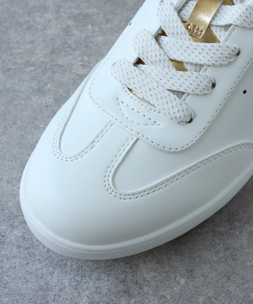 MICHAEL KORS（マイケルコース）の「【MICHAEL KORS/マイケルコース】JEM SCOTTY/ジェム スコッティ レースアップ スニーカー（スニーカー・レディース・ホワイト×シルバー/ホワイト×ゴールド/ゴールド系その他・22.5cm/23.0cm/23.5cm/17.0cm/18.0cm/19.0cm/22.0cm/20.0cm/21.0cm）」の14枚目の写真