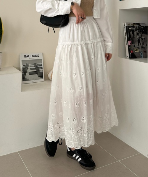 efill（エフィル）の「フレア レース ロングスカート（スカート・レディース・ホワイト・FREE）」の3枚目の写真