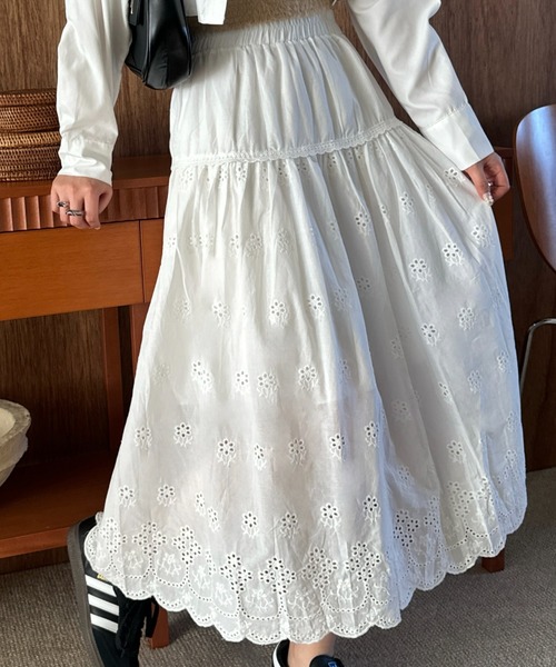 efill（エフィル）の「フレア レース ロングスカート（スカート・レディース・ホワイト・FREE）」の4枚目の写真