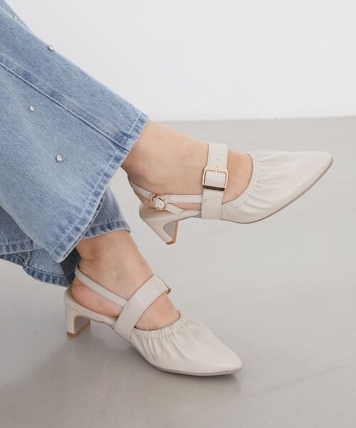 MAJESTIC LEGON（マジェスティックレゴン）の「ふかふかフィットギャザーミュール（その他シューズ・レディース・アイボリー/ブラック・SMALL/MEDIUM/LARGE/X-LARGE）」の3枚目の写真