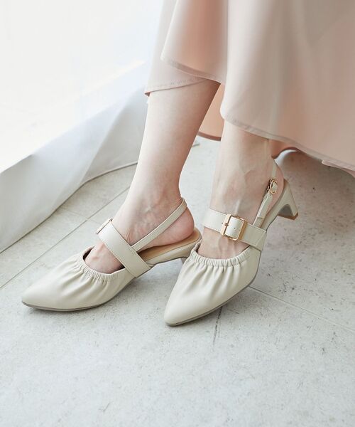 MAJESTIC LEGON（マジェスティックレゴン）の「ふかふかフィットギャザーミュール（その他シューズ・レディース・アイボリー/ブラック・SMALL/MEDIUM/LARGE/X-LARGE）」の9枚目の写真