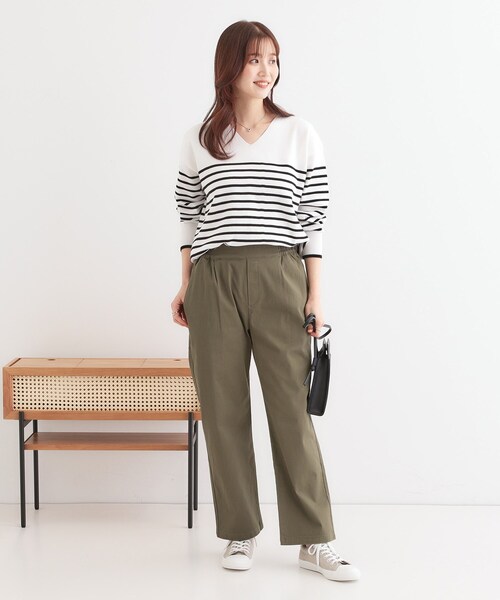 SHOO・LA・RUE(シューラルー)の「◆【洗える/S-3L】ストレッチで楽な穿き心地 綿イージーストレートパンツ(その他パンツ・レディース・ブラック/カーキ/ベージュ・01/02/03/04/05)」の10枚目の写真