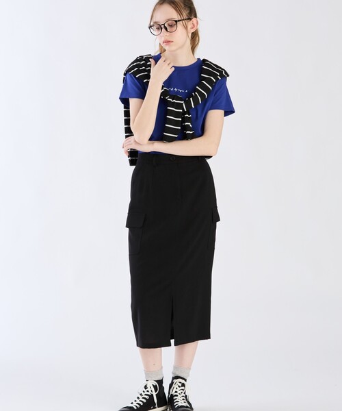 To b. by agnes b.（トゥービーバイアニエスベー）の「ミニロゴ コットン 半袖 Tシャツ（Tシャツ/カットソー・レディース・ブルー・40/38）」の4枚目の写真