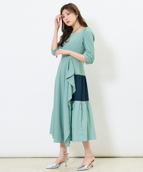 AND COUTURE(アンドクチュール)の「アシメラッフルティアードワンピース(ワンピース・レディース・ブラック/グリーン/ネイビー・FREE)」の6枚目の写真