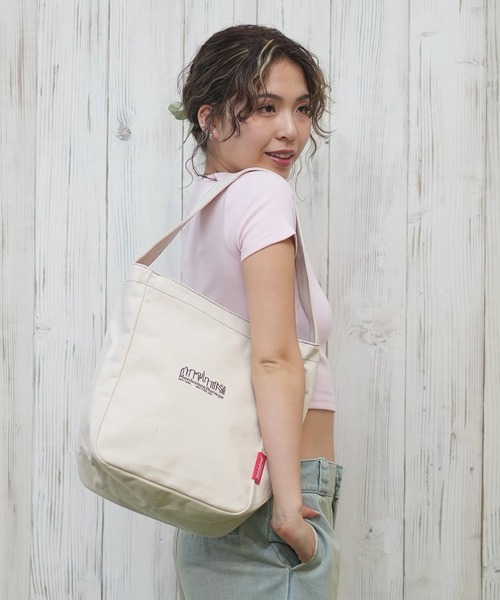 Manhattan Portage（マンハッタンポーテージ）の「Manhattan Portage/マンハッタンポーテージ ショルダーバック PINE STREET SHOULDER CANVAS LITE 25 MP2415CVL25（ショルダーバッグ・メンズ・ベージュ系その他/ベージュ系その他2・FREE）」の2枚目の写真