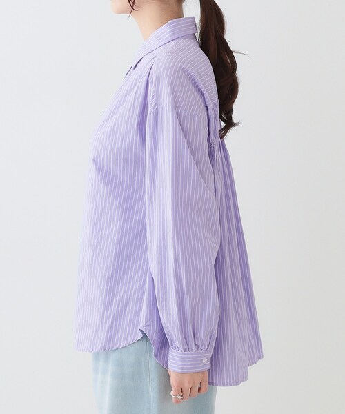 SHOO・LA・RUE（シューラルー）の「【洗える】バックギャザーがポイント 綿ワッシャー前開きシャツ（シャツ/ブラウス・レディース・ホワイト/ベージュ系その他2/グリーン系/ブルー系7/パープル系1・03/02/04/01）」の20枚目の写真