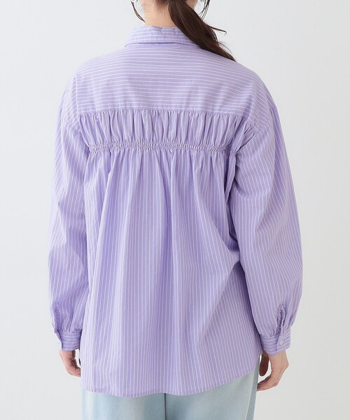 SHOO・LA・RUE（シューラルー）の「【洗える】バックギャザーがポイント 綿ワッシャー前開きシャツ（シャツ/ブラウス・レディース・ホワイト/ベージュ系その他2/グリーン系/ブルー系7/パープル系1・03/02/04/01）」の21枚目の写真