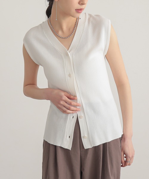 the barnnet ノースリーブ ベスト ホワイト ZARA ホワイト Vネック ノースリーブ ベスト - メルカリ