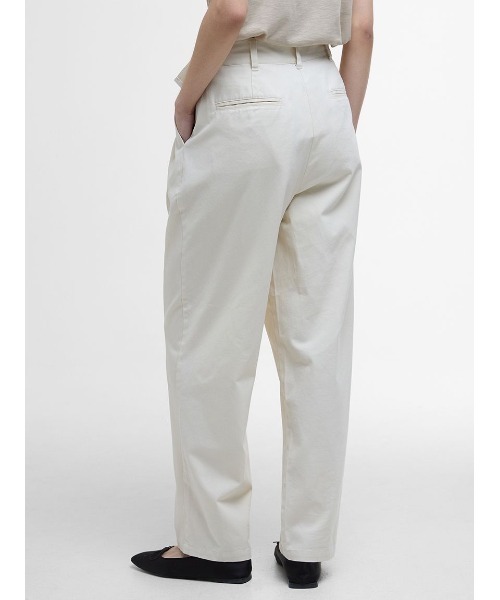 Barbour(バブアー)の「Amber テーパードパンツ(その他パンツ・レディース・ネイビー/クリーム/グリーン・8/10)」の5枚目の写真