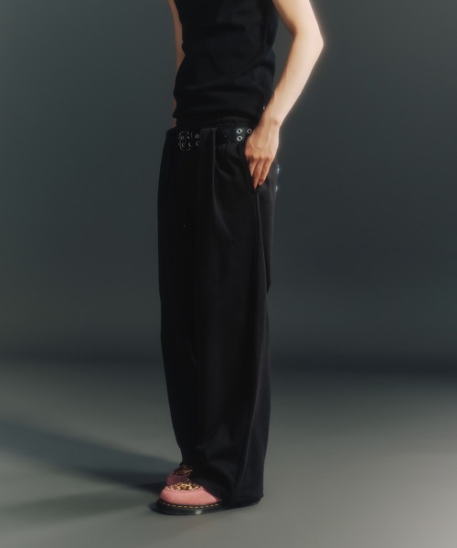 FTW(エフティダブリュー)の「RHINESTONE BELT LOOP SWEAT PANTS(スウェットパンツ・レディース・グレー/ブラック/ホワイト・SMALL/MEDIUM)」の19枚目の写真