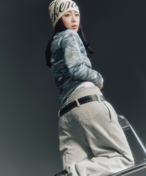 FTW(エフティダブリュー)の「RHINESTONE BELT LOOP SWEAT PANTS(スウェットパンツ・レディース・グレー/ブラック/ホワイト・SMALL/MEDIUM)」の4枚目の写真