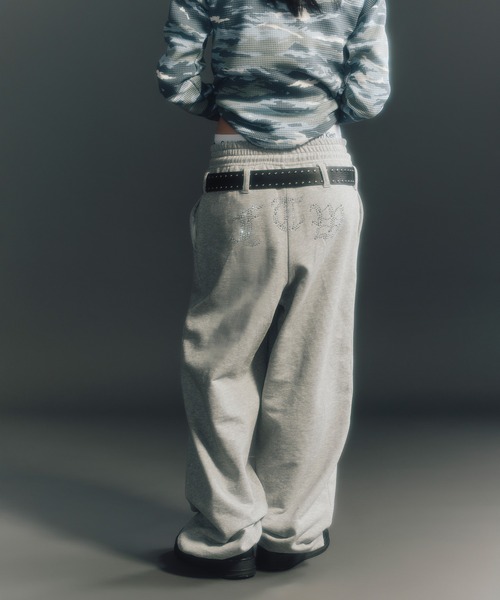 FTW(エフティダブリュー)の「RHINESTONE BELT LOOP SWEAT PANTS(スウェットパンツ・レディース・グレー/ブラック/ホワイト・SMALL/MEDIUM)」の5枚目の写真