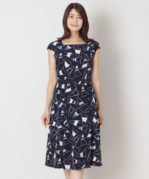 TO BE CHIC(トゥー ビー シック)の「セイルプリント ワンピース(ワンピース・レディース・ブルー/ダークネイビー・40/42)」の2枚目の写真
