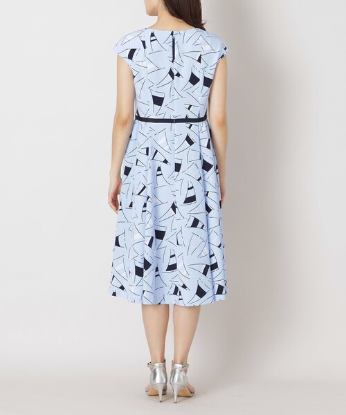 TO BE CHIC(トゥー ビー シック)の「セイルプリント ワンピース(ワンピース・レディース・ブルー/ダークネイビー・40/42)」の8枚目の写真