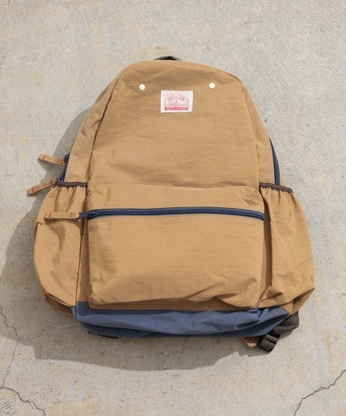 Ocean&Ground(オーシャン&グラウンド)の「DAYPACK GOODAY MORE(バックパック/リュック・キッズ・ベージュ/ブラック/カーキ/ターコイズブルー/ブルー/ラベンダー/ライトピンク/ダークネイビー/サーモンピンク/ブルー系その他・LARGE)」の1枚目の写真