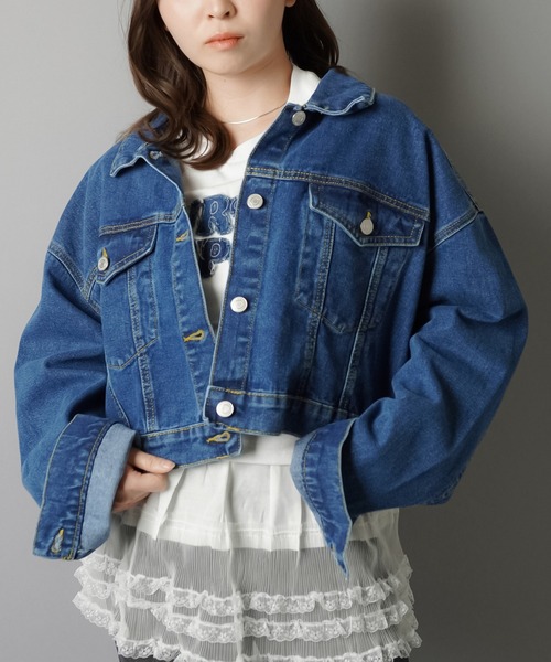 SPINNS(スピンズ)の「何にでも合う万能アイテム!ショート丈デニムジャケット(デニムジャケット・レディース・ブルー/ブラック/サックスブルー・ONESIZE)」の17枚目の写真