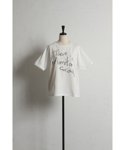 &. NOSTALGIA(アンドドットノスタルジア)の「【ZOZO限定】手書き風ロゴ刺繍Tシャツ(Tシャツ/カットソー・レディース・オフホワイト/ブラック/ブラウン・M)」の15枚目の写真