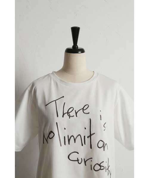 &. NOSTALGIA(アンドドットノスタルジア)の「【ZOZO限定】手書き風ロゴ刺繍Tシャツ(Tシャツ/カットソー・レディース・オフホワイト/ブラック/ブラウン・M)」の18枚目の写真