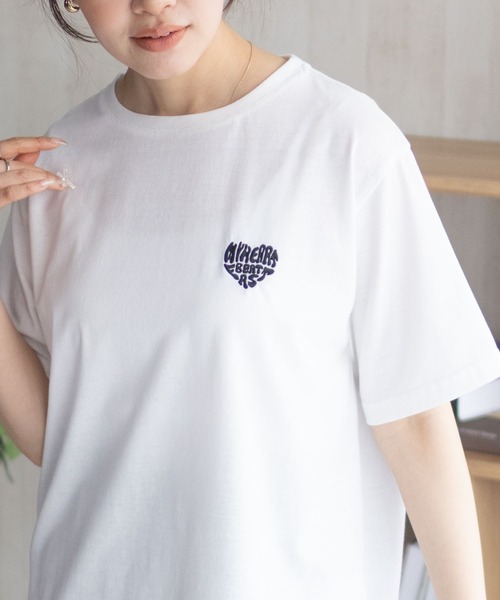 NAVY(ネイビー)の「NAVY ハートロゴ刺繍Tシャツ(Tシャツ/カットソー・レディース・ブラック/ホワイト/チャコールグレー・M/L)」の10枚目の写真