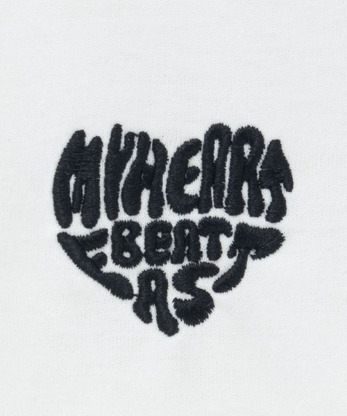 NAVY(ネイビー)の「NAVY ハートロゴ刺繍Tシャツ(Tシャツ/カットソー・レディース・ブラック/ホワイト/チャコールグレー・M/L)」の13枚目の写真