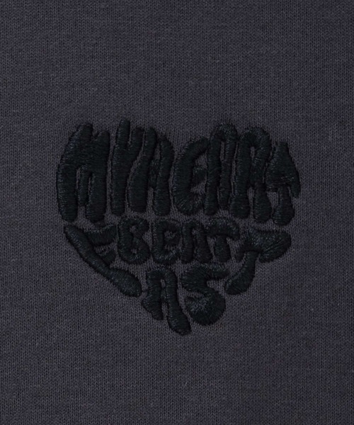 NAVY(ネイビー)の「NAVY ハートロゴ刺繍Tシャツ(Tシャツ/カットソー・レディース・ブラック/ホワイト/チャコールグレー・M/L)」の11枚目の写真
