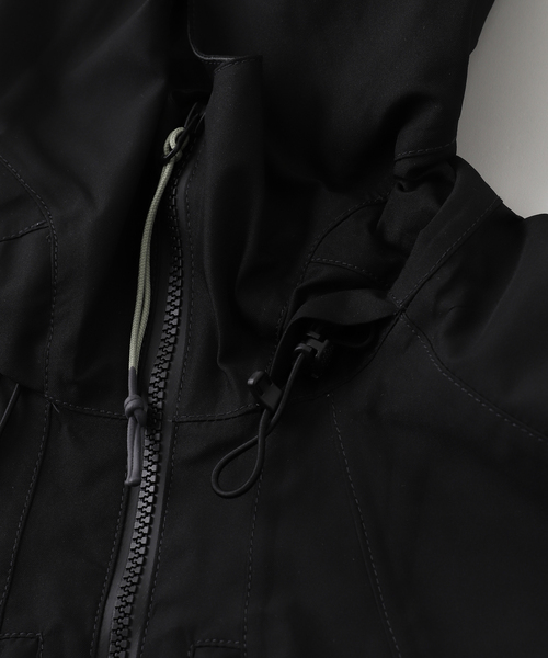 PULP/417EDIFICE(パルプフォーワンセブンエディフィス)の「GR10K / ジーアールテンケー DEEP SHELL JACKET BG331091AA(ナイロンジャケット・メンズ・ブラック・MEDIUM/SMALL)」の3枚目の写真