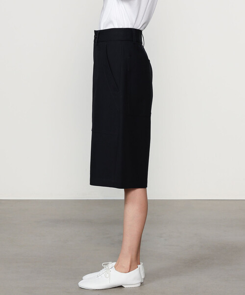 nicholson&nicholson（ニコルソンアンドニコルソン）の「nicholson & nicholson | コットン ハーフパンツ WOMEN（その他パンツ・レディース・ネイビー/ホワイト・36）」の11枚目の写真