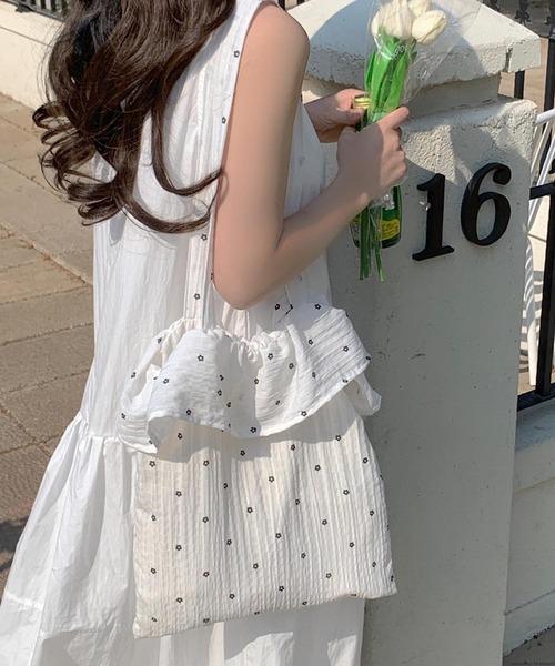 TONE SELECT GOODS(トーンセレクトグッズ)の「Liaa/フラワー チェリー フリルトートバッグ A18631(トートバッグ・レディース・ホワイト/ブラック/その他1・FREE)」の18枚目の写真