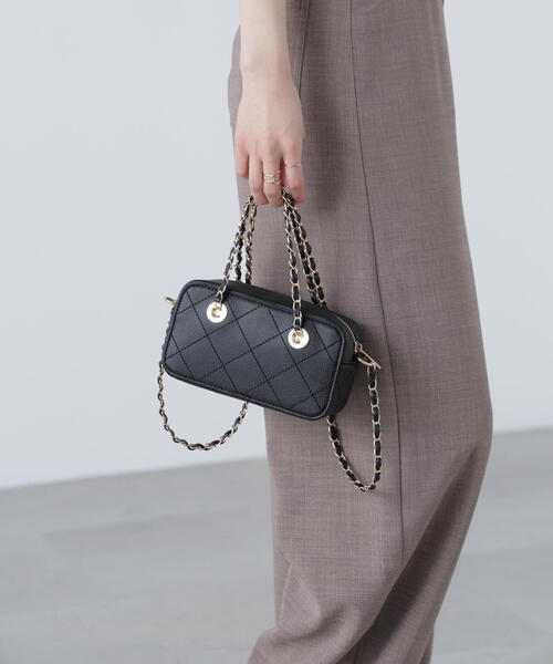 FREE'S MART（フリーズマート）の「◆チェーンミニバッグ（ショルダーバッグ・レディース・ブラック/レッド・ﾌﾘ-）」の3枚目の写真