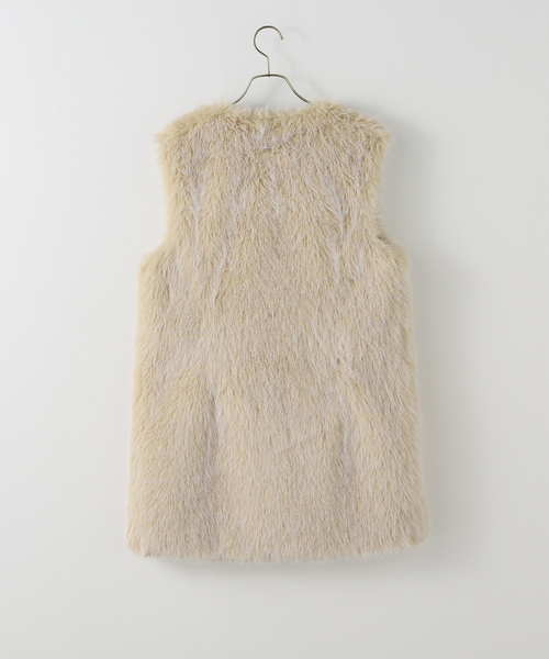 IENA(イエナ)の「HERNO/ヘルノ ECO FUR VEST ベスト GC00065DR12627(その他アウター・レディース・アイボリー・FREE)」の2枚目の写真
