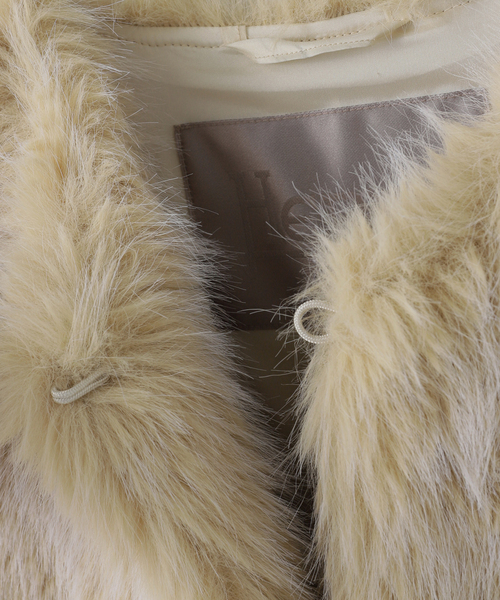 IENA(イエナ)の「HERNO/ヘルノ ECO FUR VEST ベスト GC00065DR12627(その他アウター・レディース・アイボリー・FREE)」の4枚目の写真