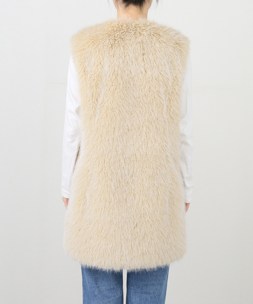 IENA(イエナ)の「HERNO/ヘルノ ECO FUR VEST ベスト GC00065DR12627(その他アウター・レディース・アイボリー・FREE)」の14枚目の写真