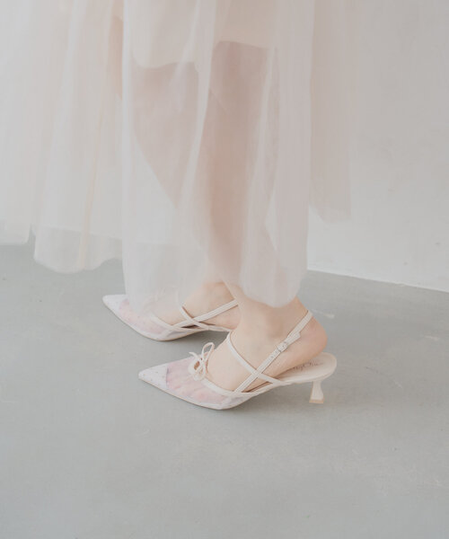 Chico（チコ）の「【SALON by Chico】シアーリボンポインテッドミュール（パンプス・レディース・ブラック/アイボリー・MEDIUM/LARGE/SMALL）」の6枚目の写真