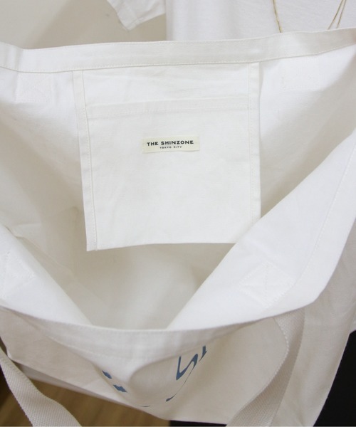 THE SHINZONE(ザ シンゾーン)の「THE SHINZONE/シンゾーン プールサイドバッグ POOL SIDE BAG 25MMSIT08(トートバッグ・レディース・ホワイト/ネイビー・FREE)」の5枚目の写真