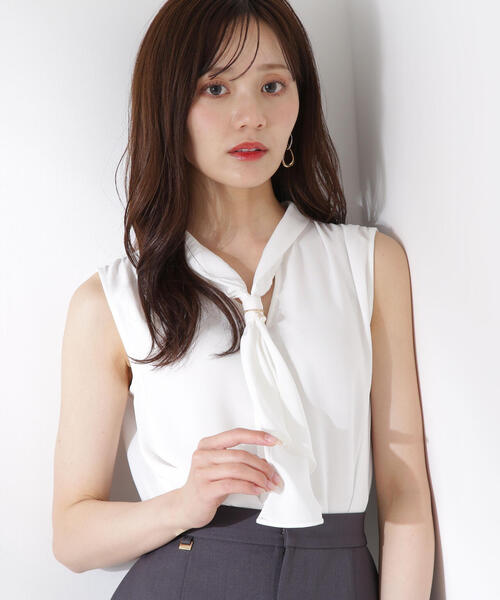 PROPORTION BODY DRESSING(プロポーションボディドレッシング)の「パール付きフリルタイブラウス / 1215210611(シャツ/ブラウス・レディース・ブラウン/ホワイト/ベージュ系その他・MEDIUM/SMALL)」の8枚目の写真