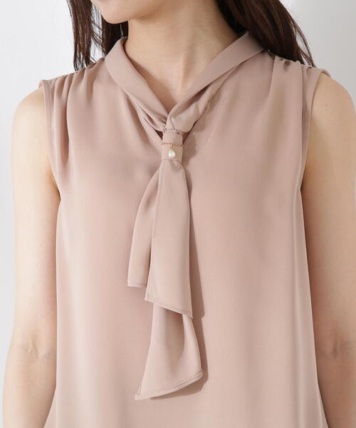 PROPORTION BODY DRESSING(プロポーションボディドレッシング)の「パール付きフリルタイブラウス / 1215210611(シャツ/ブラウス・レディース・ブラウン/ホワイト/ベージュ系その他・MEDIUM/SMALL)」の21枚目の写真