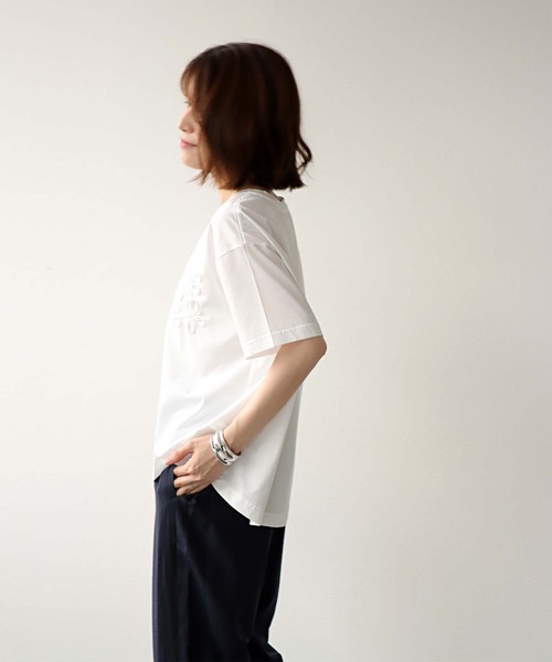Jines(ジネス)の「シルケット天竺テープ刺繍Tシャツ(Tシャツ/カットソー・レディース・ホワイト/ブラック・38)」の20枚目の写真