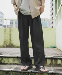 ITEMS URBANRESEARCH | 2タックセンタープレススラックス(スラックス)