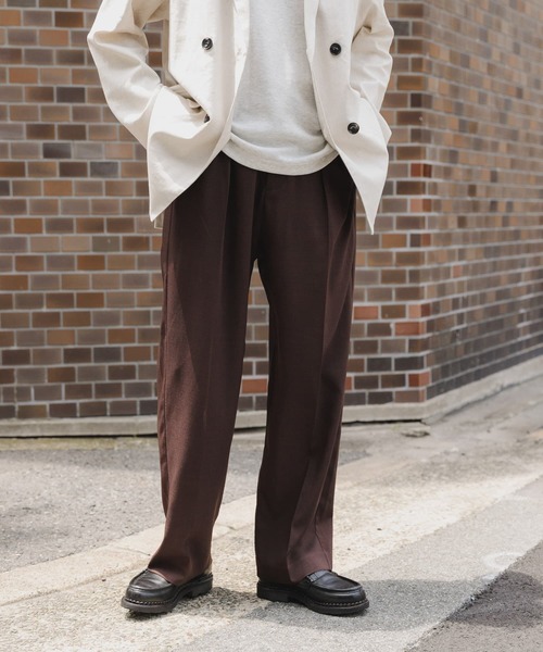 ITEMS URBANRESEARCH（アイテムズ アーバンリサーチ）の「2タックセンタープレススラックス（その他パンツ・メンズ・ブラウン/グレー系その他/ブラック・LARGE/MEDIUM）」の5枚目の写真