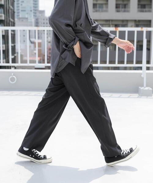ITEMS URBANRESEARCH(アイテムズ アーバンリサーチ)の「2タックセンタープレススラックス(その他パンツ・メンズ・ブラウン/グレー系その他/ブラック・LARGE/MEDIUM)」の19枚目の写真