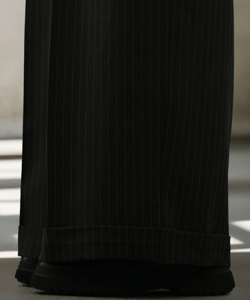 ANEDIST(アンディスト)の「ピンストライプ2タックワイドバギースラックス(スラックス・メンズ・ネイビー/チャコールグレー・M/L)」の12枚目の写真