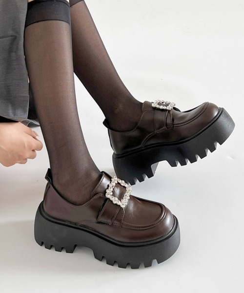 Shoes in Closet(シューズインクローゼット)の「軽量厚底 凹凸ソール 2WAY ビジューバックル ローファー 573(ローファー・レディース・ブラック/ダークブラウン・L/M/LL/S)」の2枚目の写真