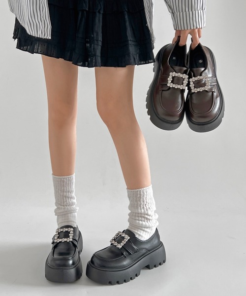 Shoes in Closet(シューズインクローゼット)の「軽量厚底 凹凸ソール 2WAY ビジューバックル ローファー 573(ローファー・レディース・ブラック/ダークブラウン・L/M/LL/S)」の15枚目の写真