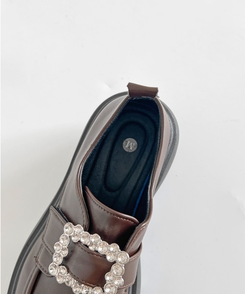 Shoes in Closet(シューズインクローゼット)の「軽量厚底 凹凸ソール 2WAY ビジューバックル ローファー 573(ローファー・レディース・ブラック/ダークブラウン・L/M/LL/S)」の13枚目の写真