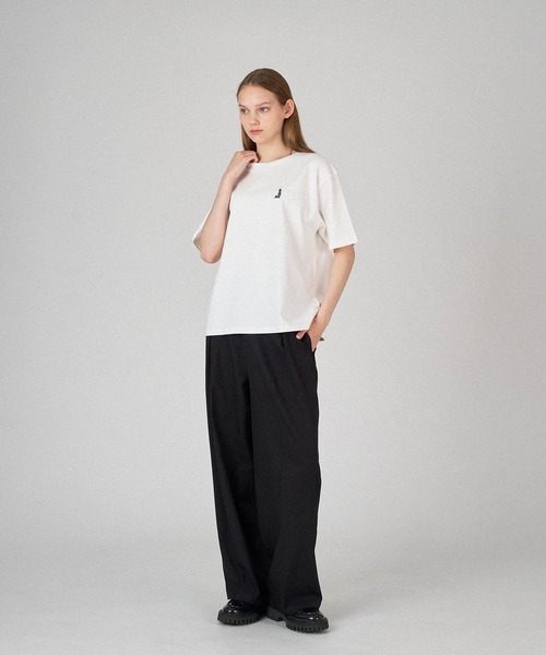 ONCILY（オンシェリー）の「BOUQUET EMBROIDERY T-SHIRT / ブーケ刺繍Tシャツ（Tシャツ/カットソー・メンズ・オフホワイト/ライトホワイト・SMALL/MEDIUM/LARGE）」の17枚目の写真